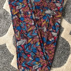 Lula Roe One Size Leggings